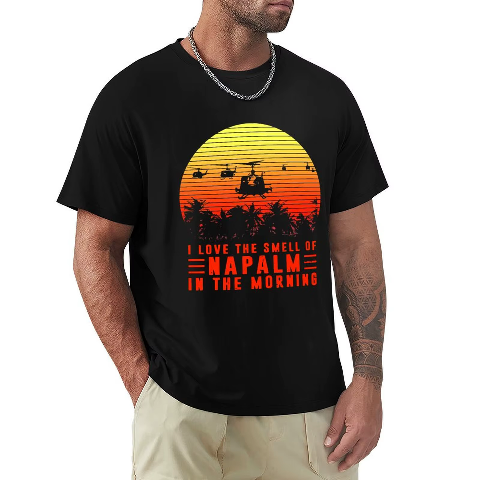 J'aime l'odeur de Napalm au matin T-Shirt-Vintage T-Shirt Anime
