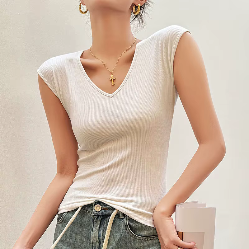 T-shirt pour femmes, col en v