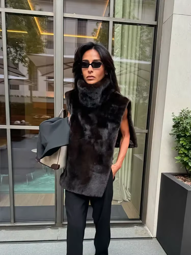 Gilets en fourrure à col roulé pour femmes