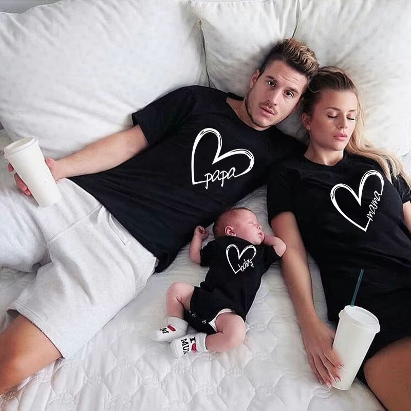 Tenues assorties amusantes pour la famille Papa Maman