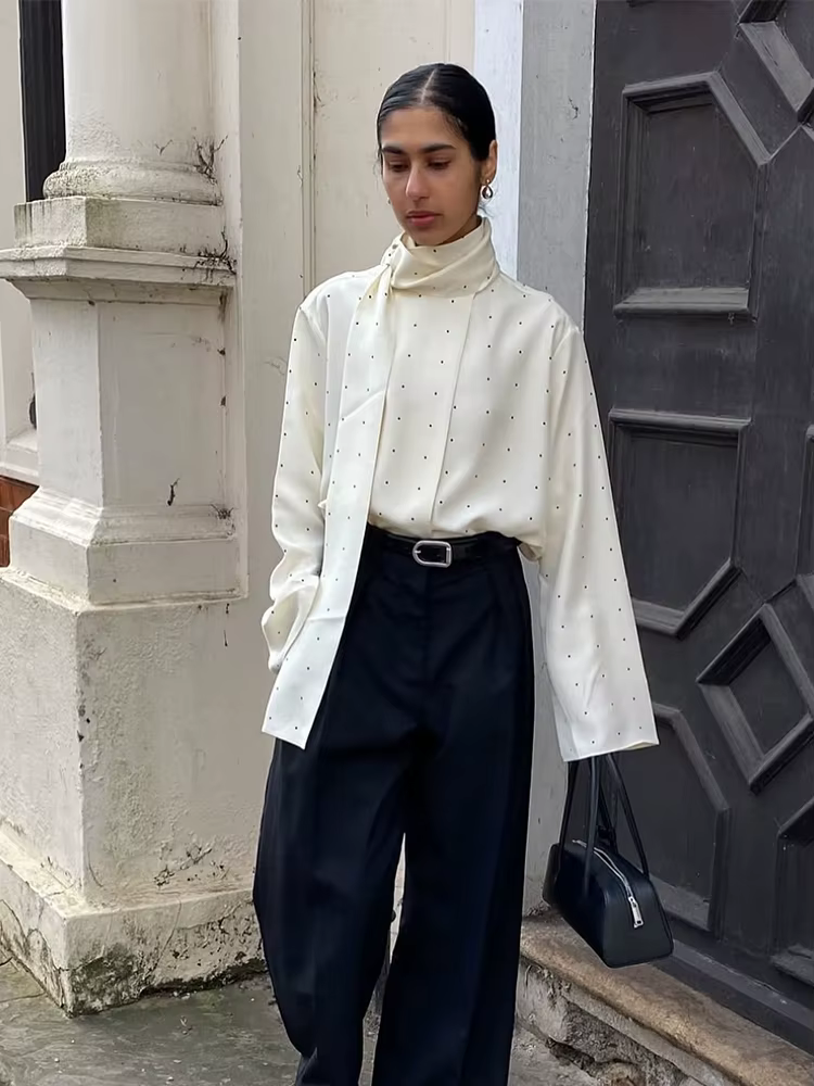 Chemisier blanc à pois pour femme