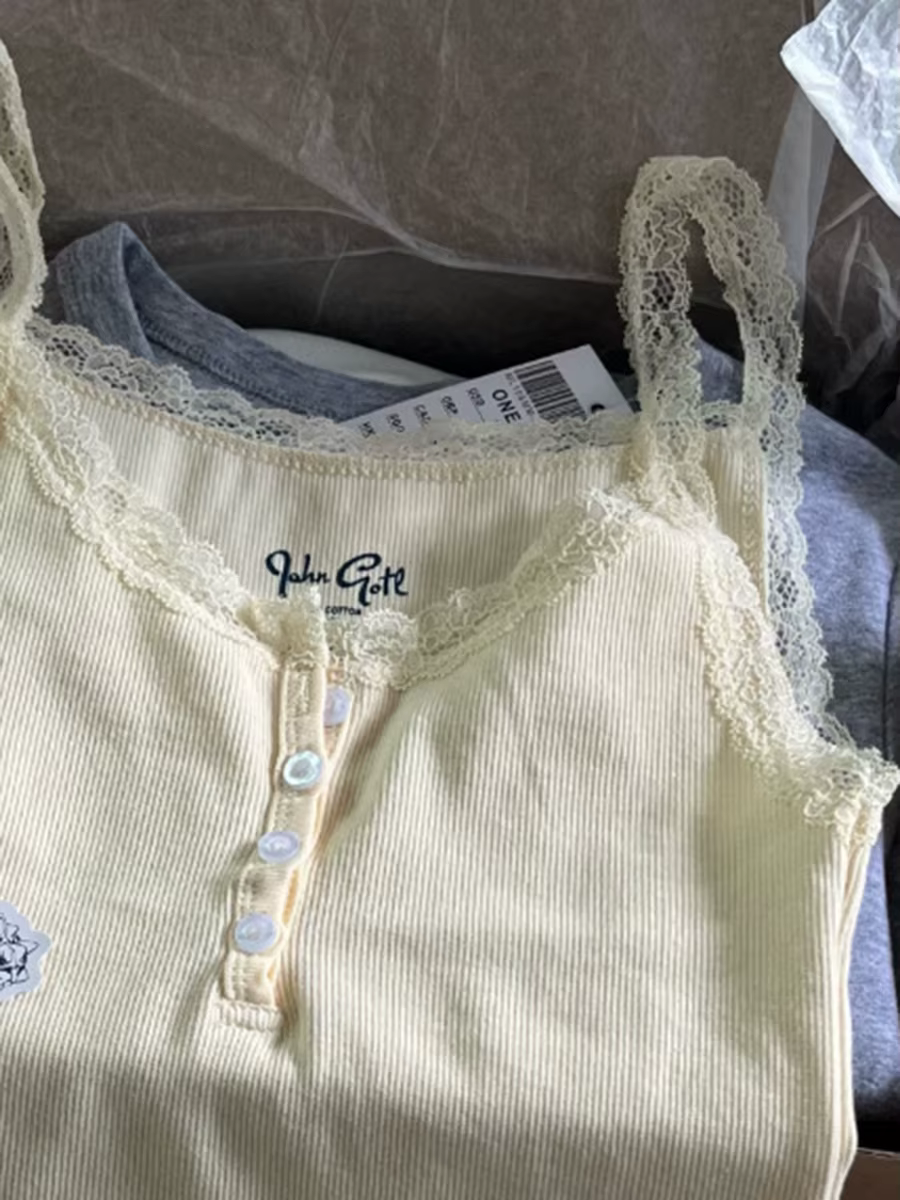 Haut court en dentelle Beige pour femmes