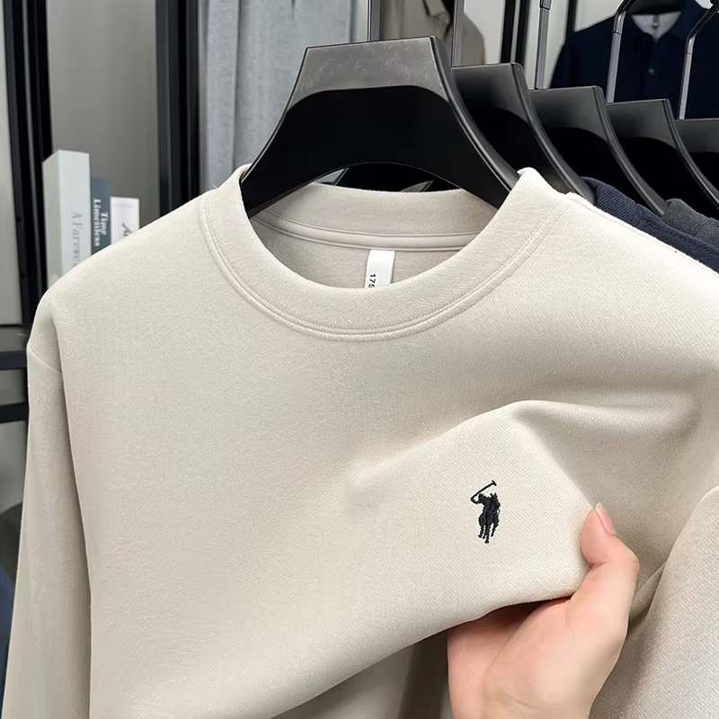T-shirt à manches longues à col rond élégant et luxueux