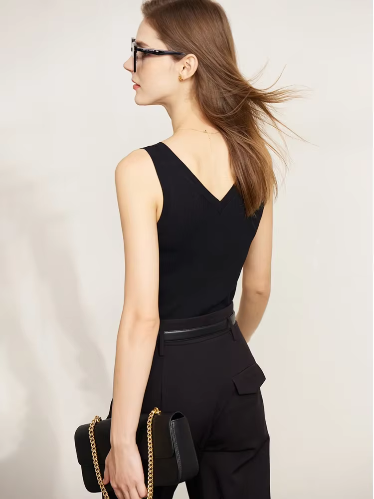AMII minimalisme débardeur pour femmes 2025 été nouveau polyvalent col en v ajustement tricoté gilet Camis hauts noirs