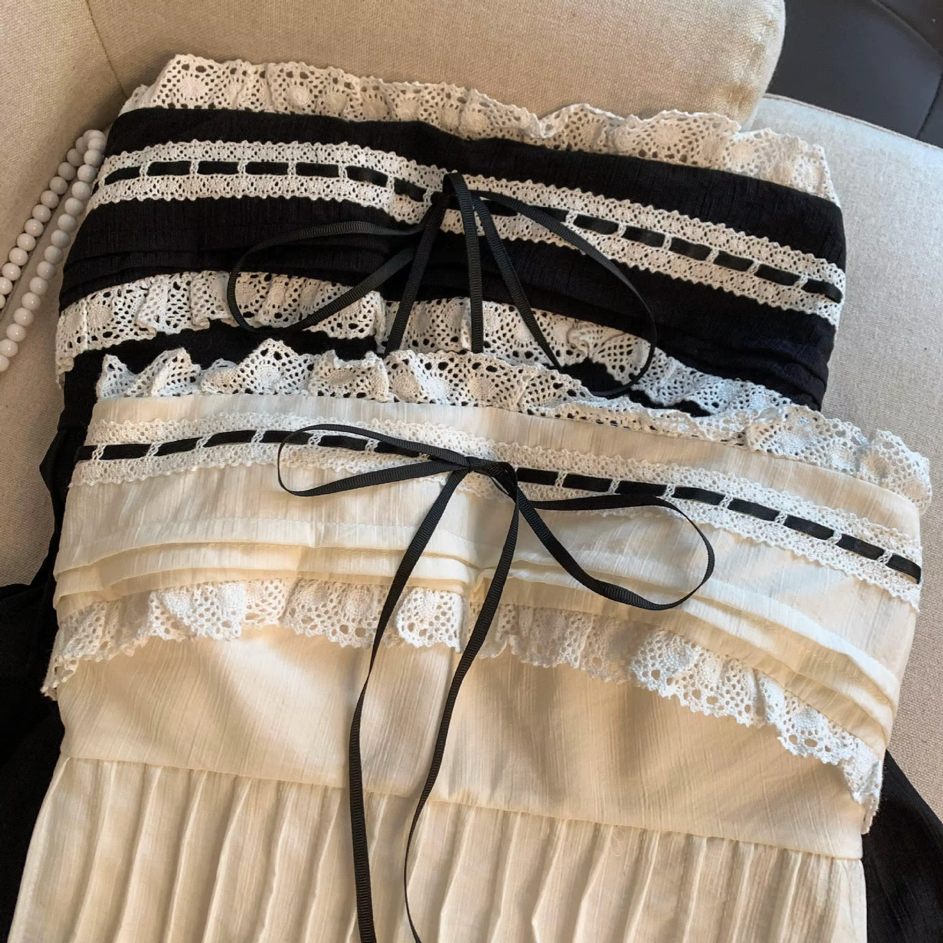 Haut court mignon à nœud papillon pour femme