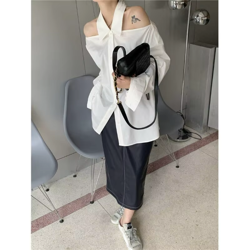 Chemise blanche à épaules dénudées pour femme