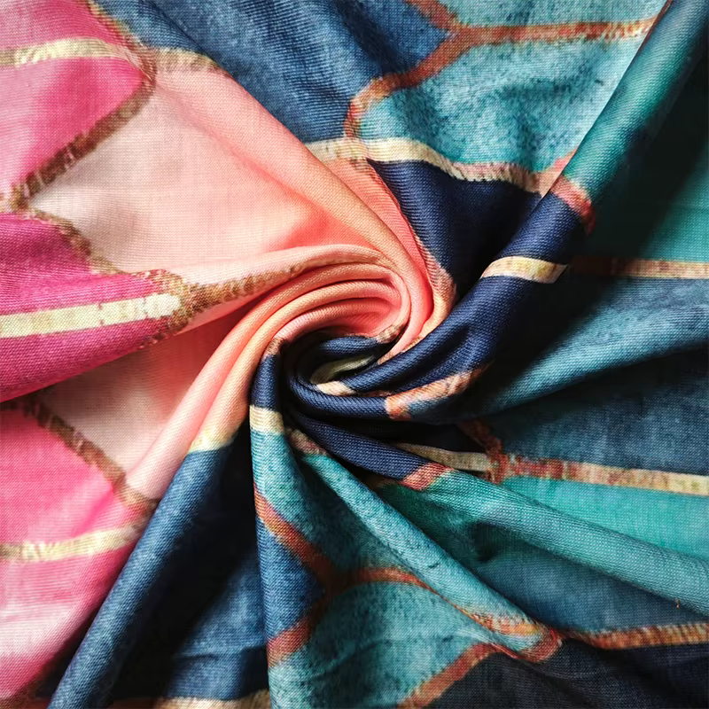 Haut polo élégant à fermeture éclair pour femme – Design géométrique
