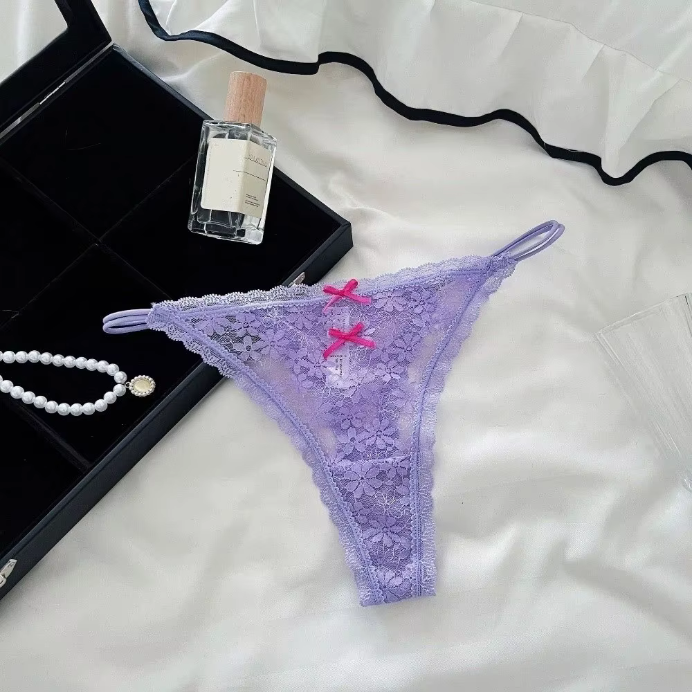 Culotte string transparente en dentelle pour femme
