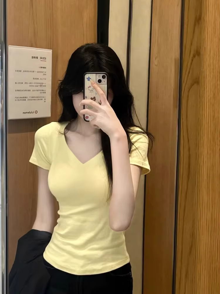 T-shirt moulant en coton à col en V pour femme – Basique d'été uni blanc et noir à manches courtes – Haut décontracté