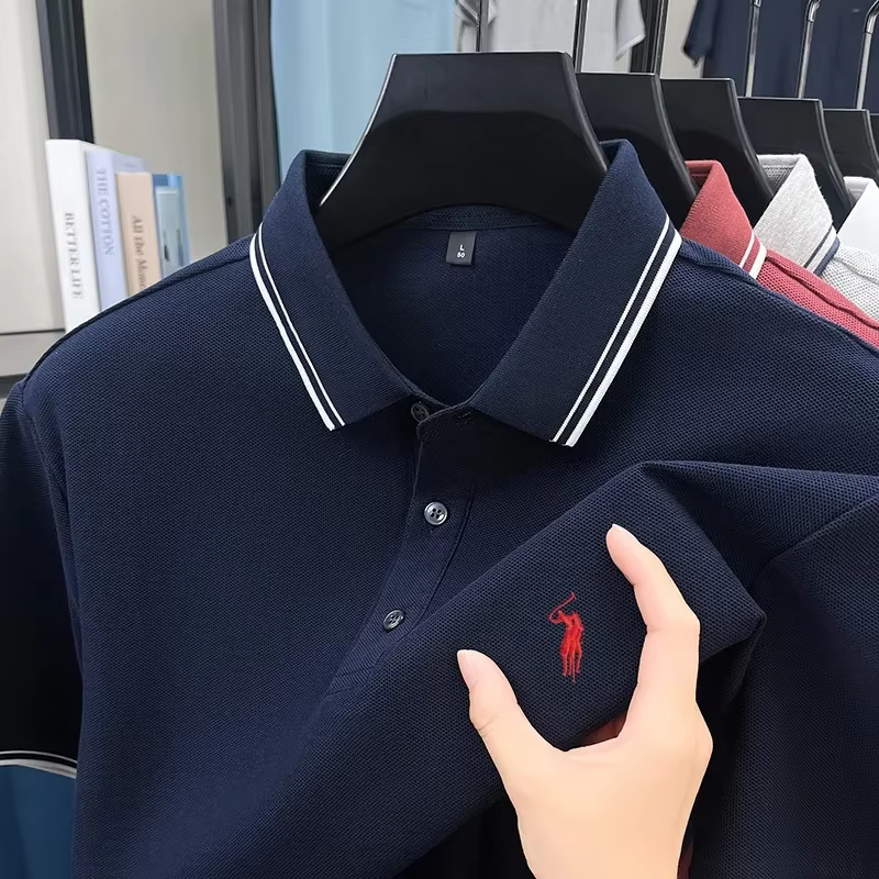 Polo brodé avec motif poney pour homme