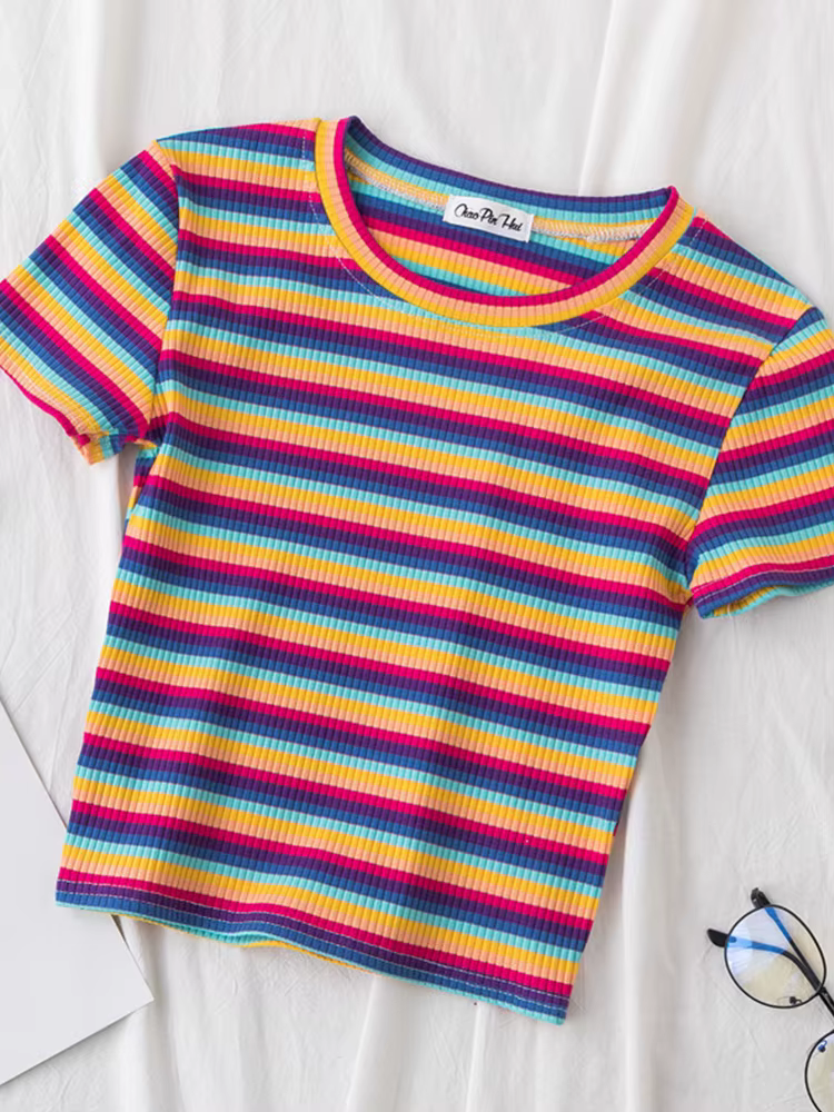 T-shirt rayé arc-en-ciel pour femme