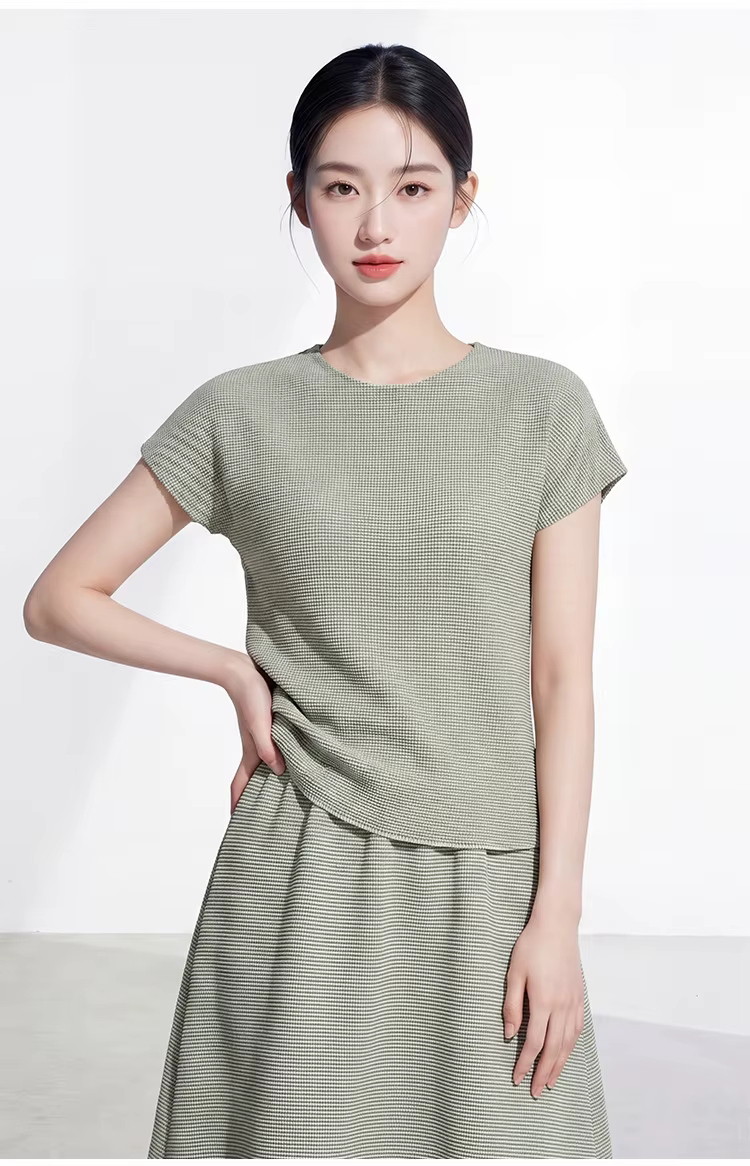 Nouveaux hauts d'été pour femmes 2026 : T-shirt à manches courtes uni à col rond
