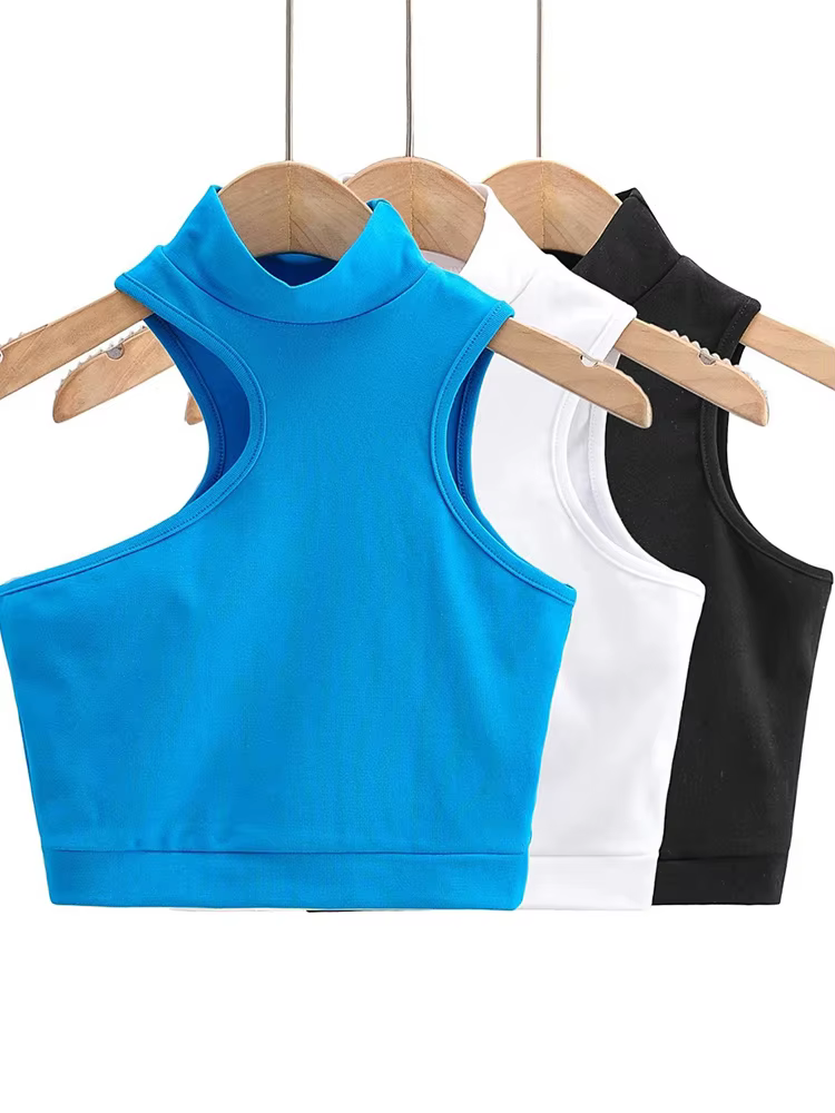 Haut court asymétrique à col roulé pour femme