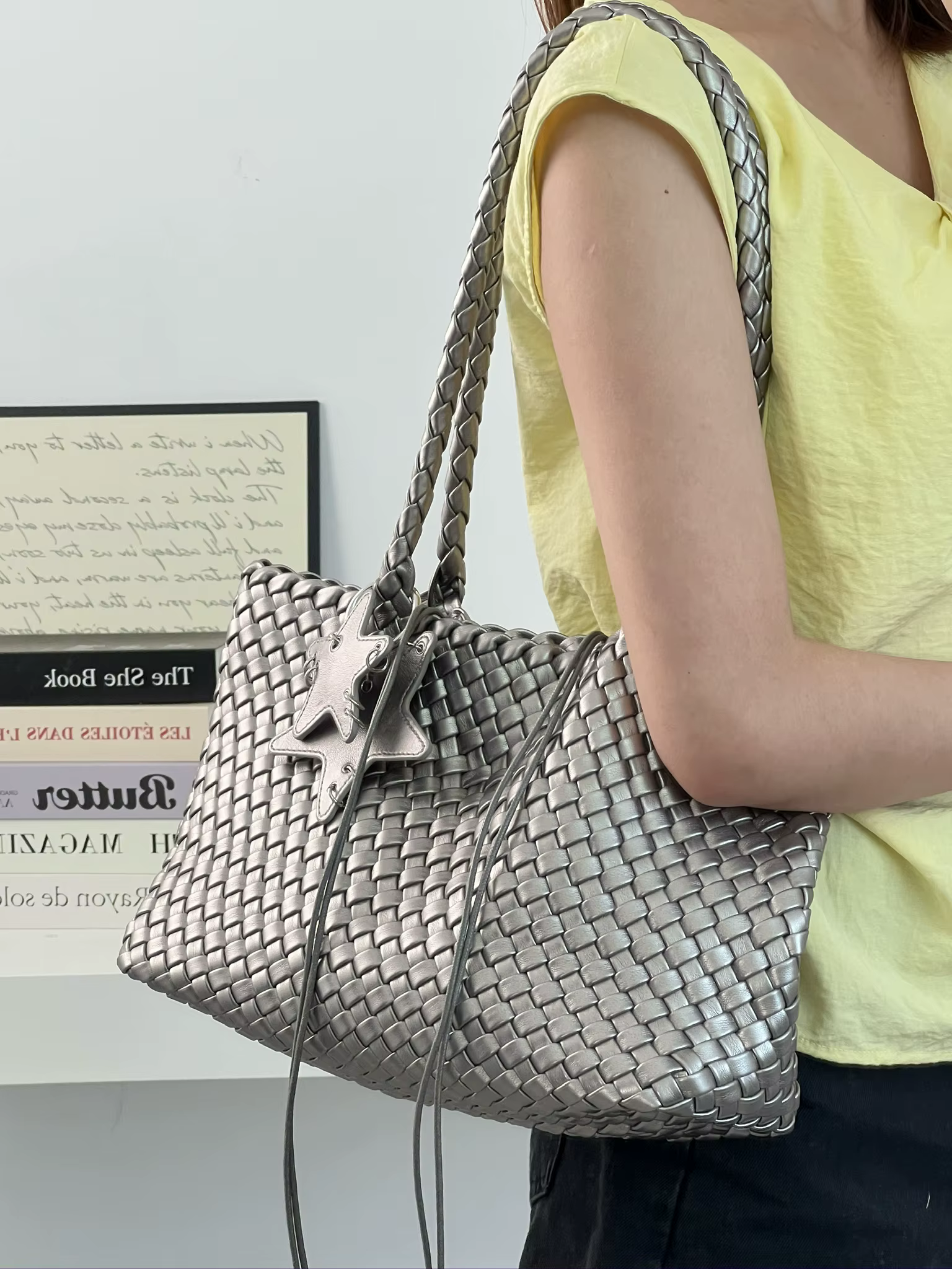 2025 femmes à la mode sac à bandoulière PU tissé tressé sac à main de luxe concepteur de mode polyvalent fourre-tout sac à main