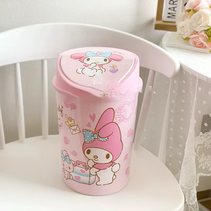 Poubelle à couvercle rabattable Hello Kitty – Parfaite pour les bureaux de chambre, les coins de coiffeuse et autres zones de la pièce