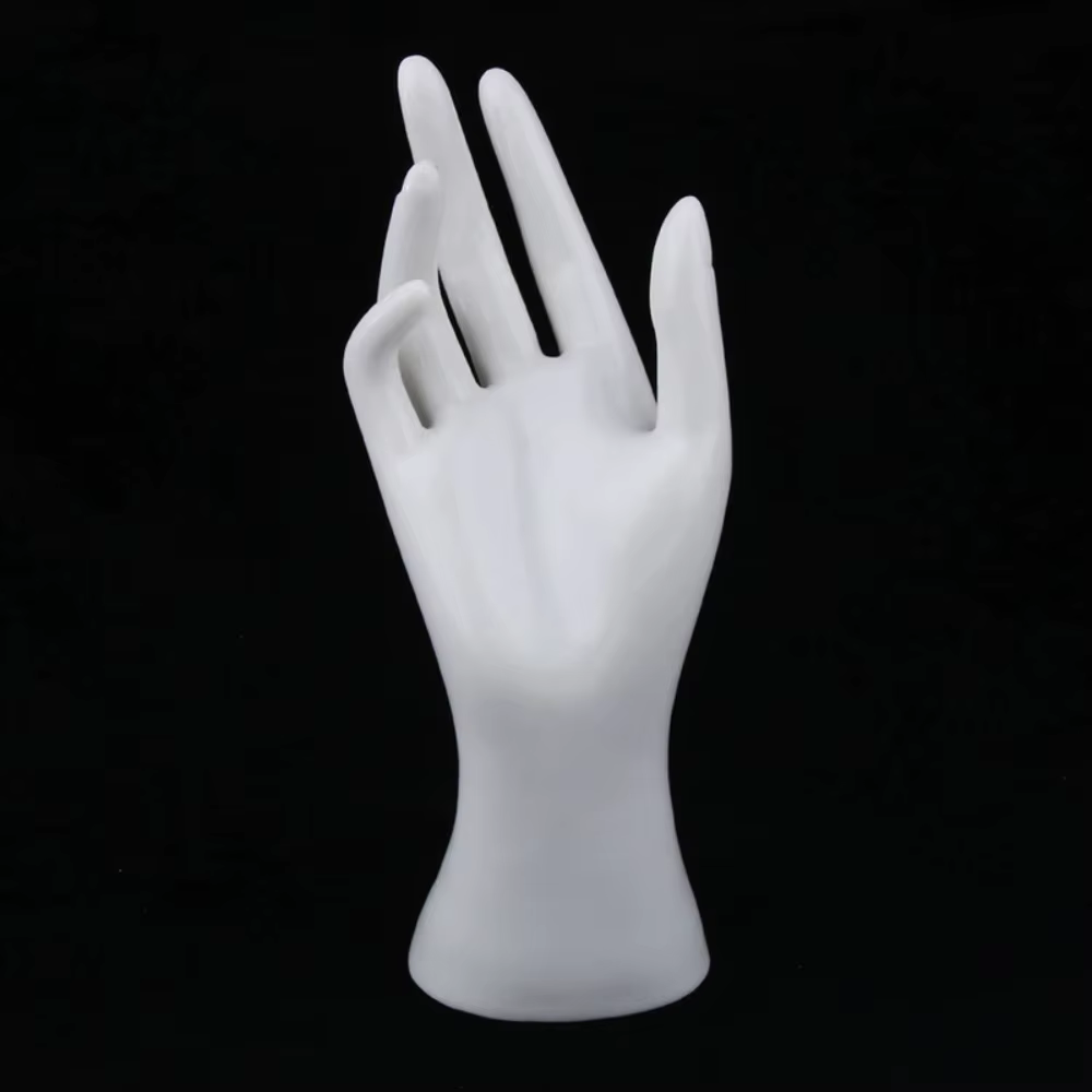 Modèle de main de mannequin féminin pour la décoration de la maison