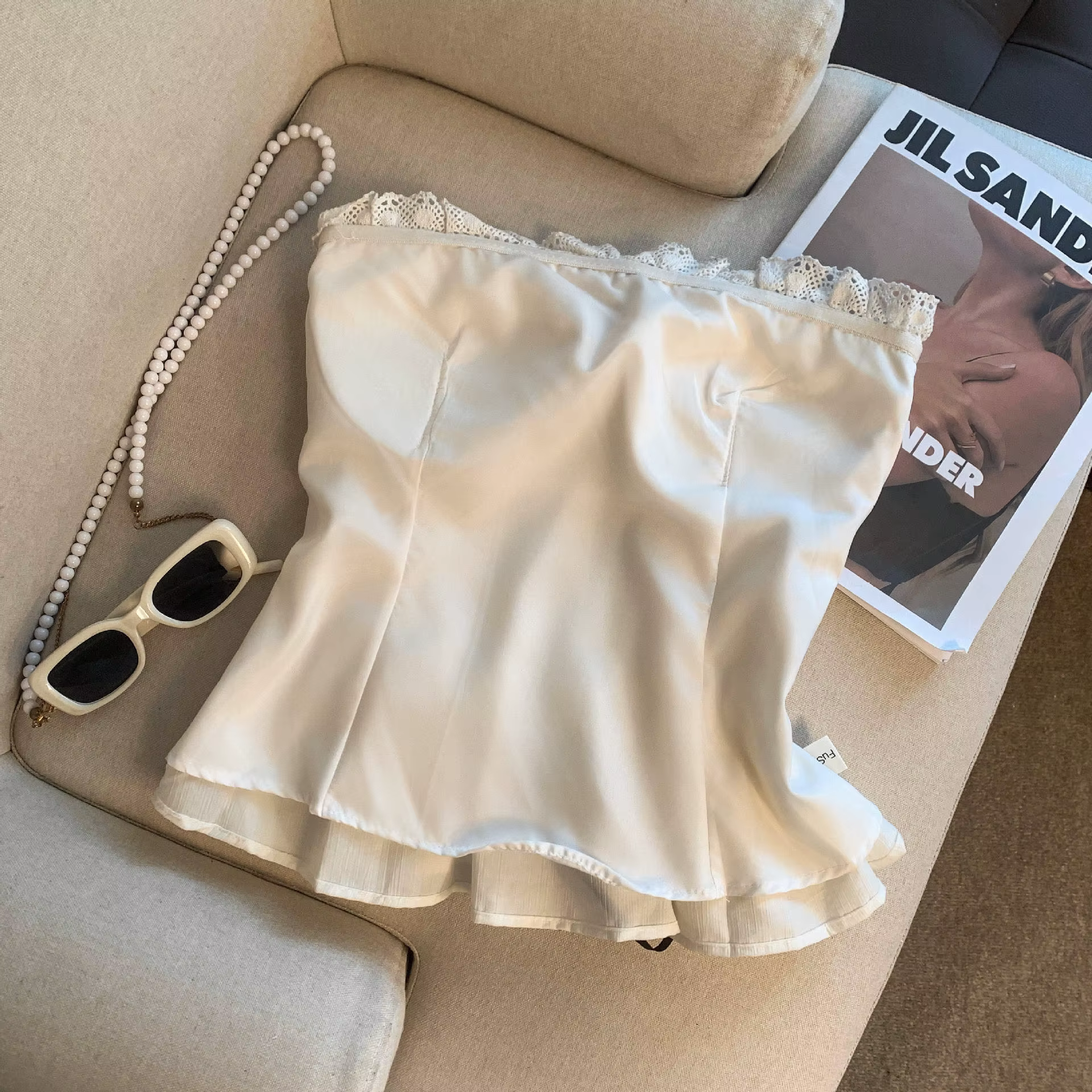 Haut court mignon à nœud papillon pour femme