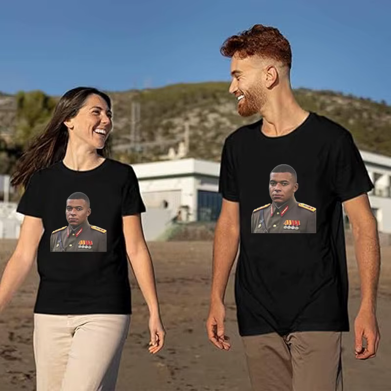 T-shirt Mbappé DICTATEUR – Meme drôle France Football # 10 T-shirts pour hommes et femmes