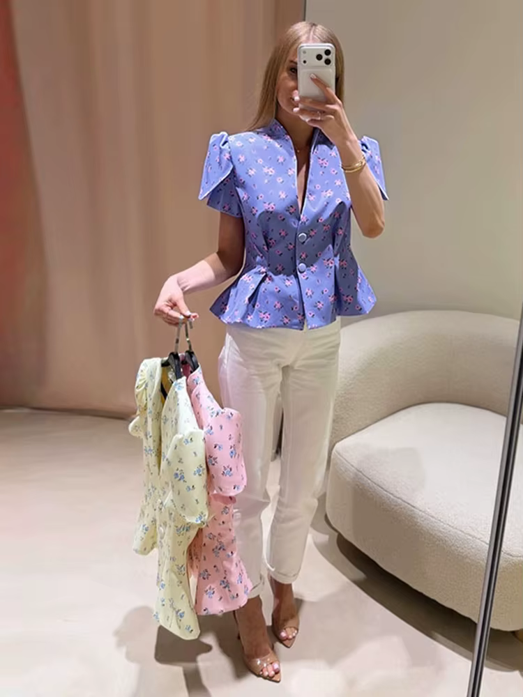 T-shirt floral chic pour femme