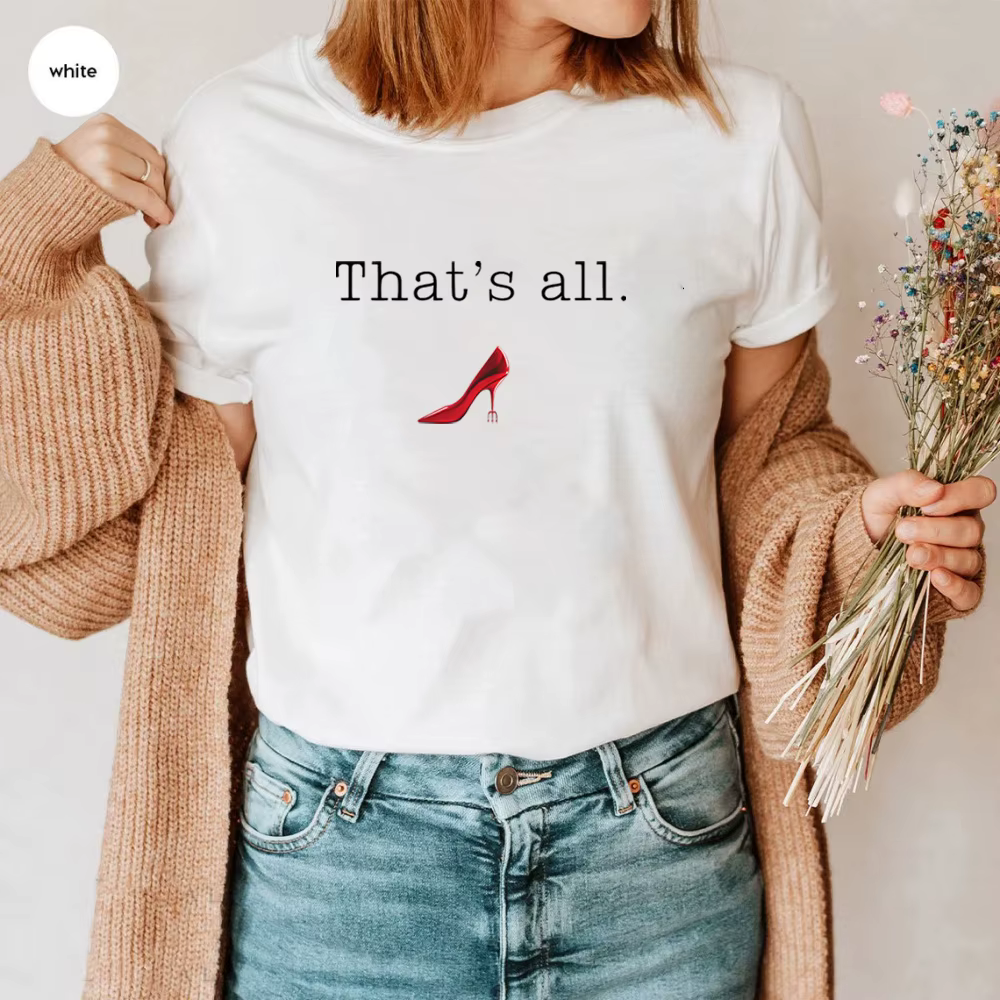 T-shirt tendance à manches courtes « The Devil Wears That's All » avec citation de Miranda Priestly – Collection 2026 « Fashion Boss Lady »