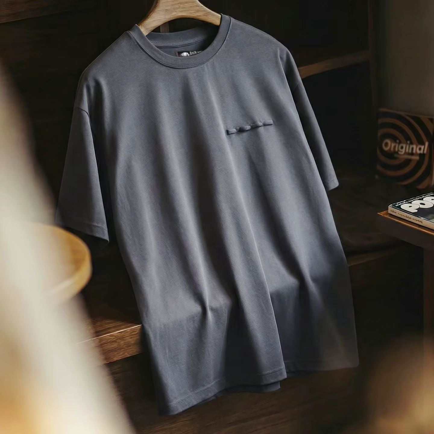 T-shirt en tricot imprimé col rond style rétro américain pour homme Maden
