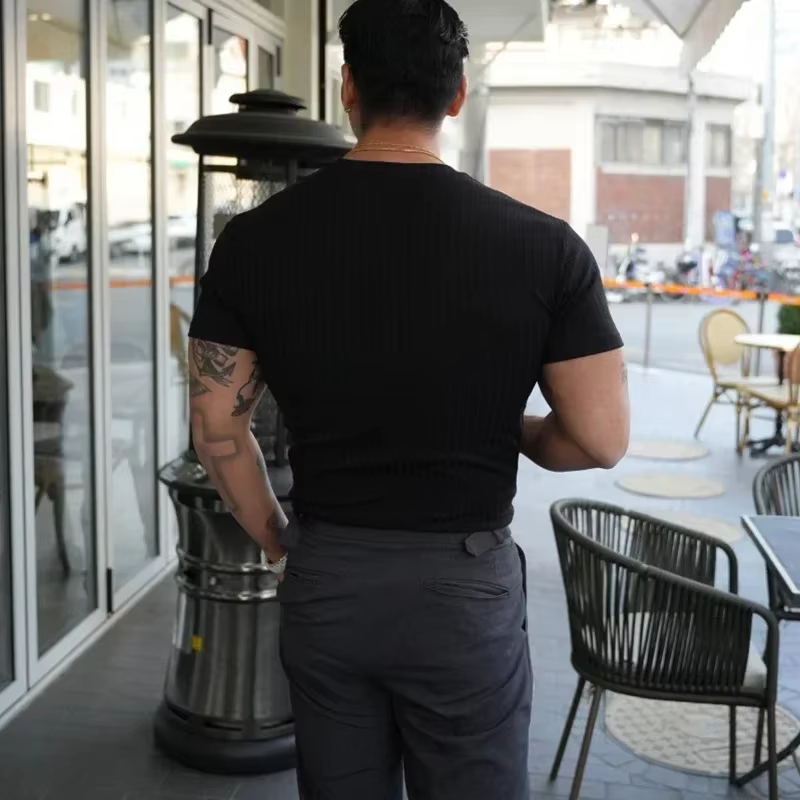 T-shirt de fitness pour hommes