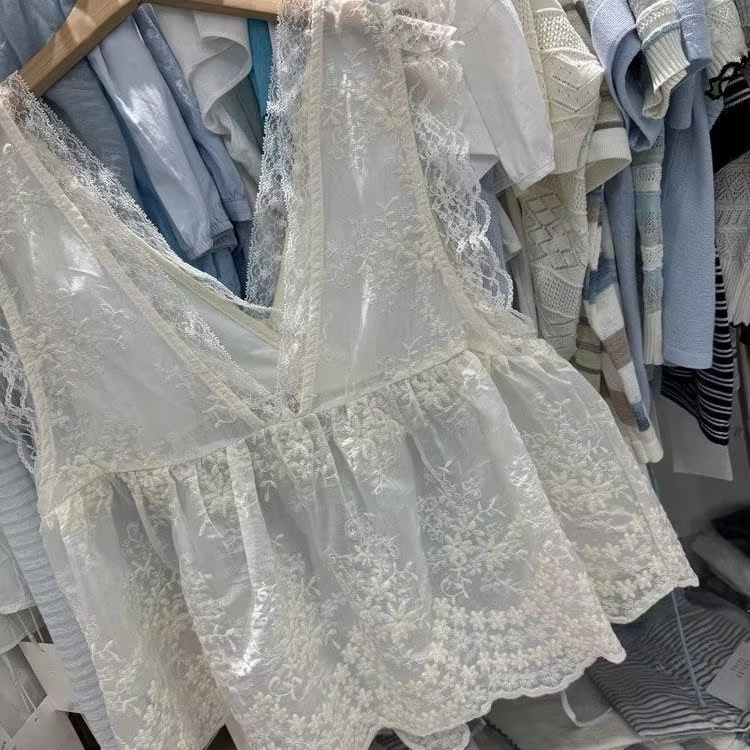 Haut cache-cœur en dentelle à col en V pour femme, tricoté ample blanc, style débardeur ajouré sans manches, collection printemps-été