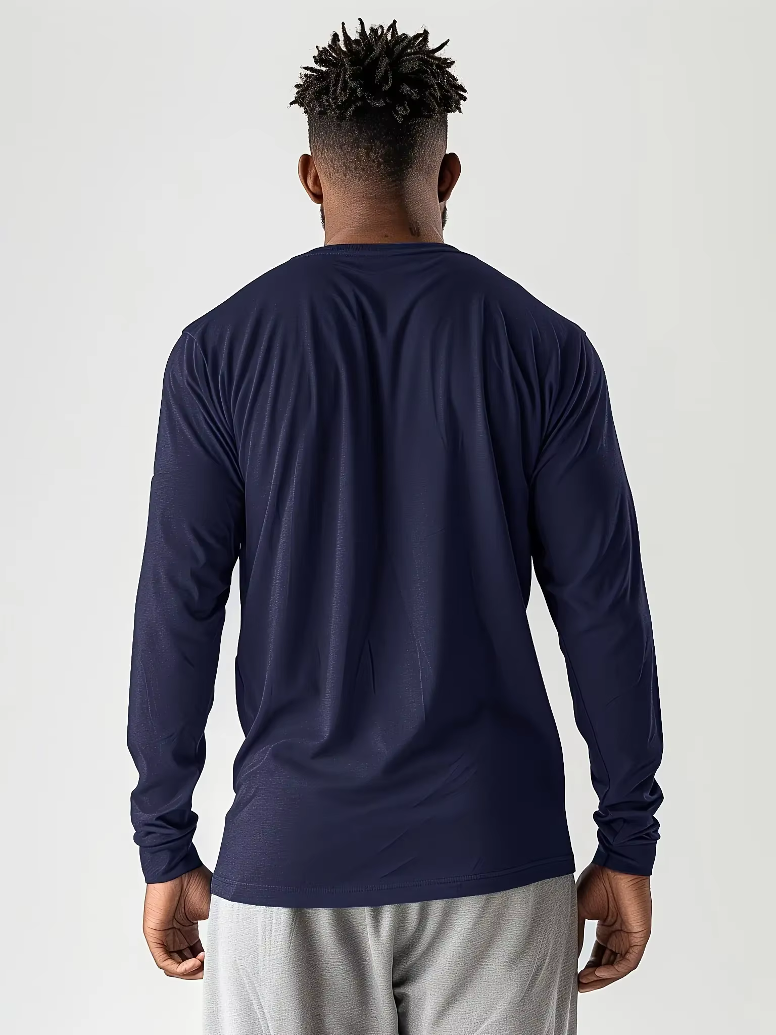 T-shirt 5 pièces à manches longues et col rond pour hommes, couleur unie, design polyvalent, confortable et à la mode