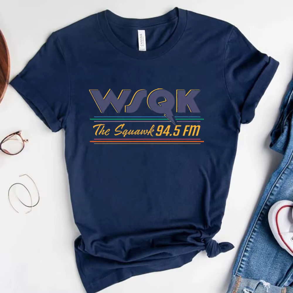 2026 WSQK The Squawk 94.5 FM T-shirt imprimé ST5 émission de télévision inspiré Dustin Henderson