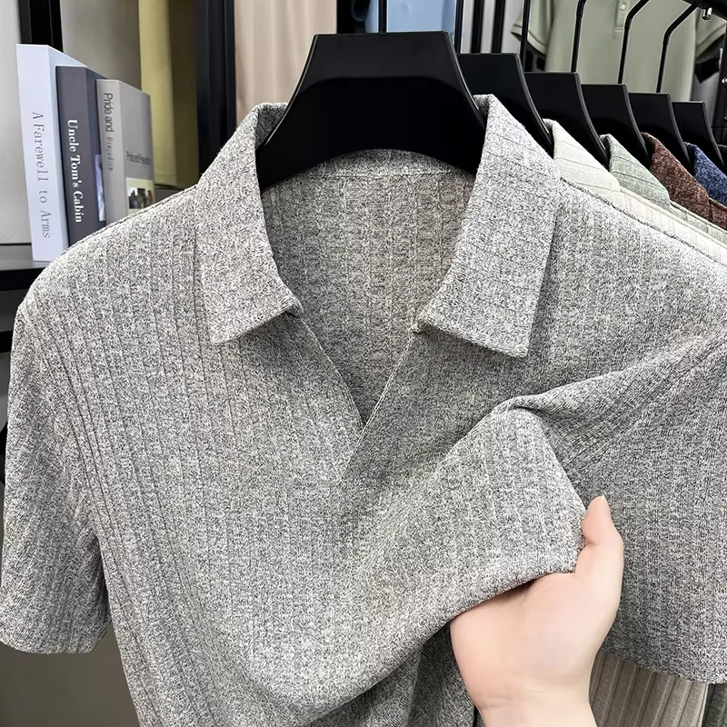 Polo en tricot à col en V pour homme