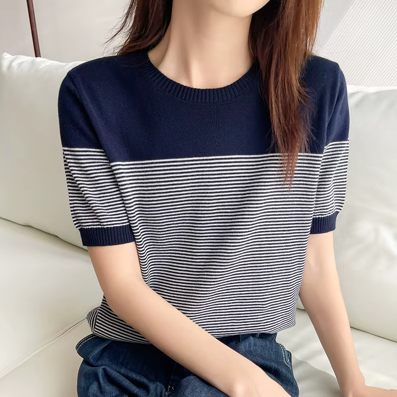 T-shirt rayé à manches courtes pour femmes
