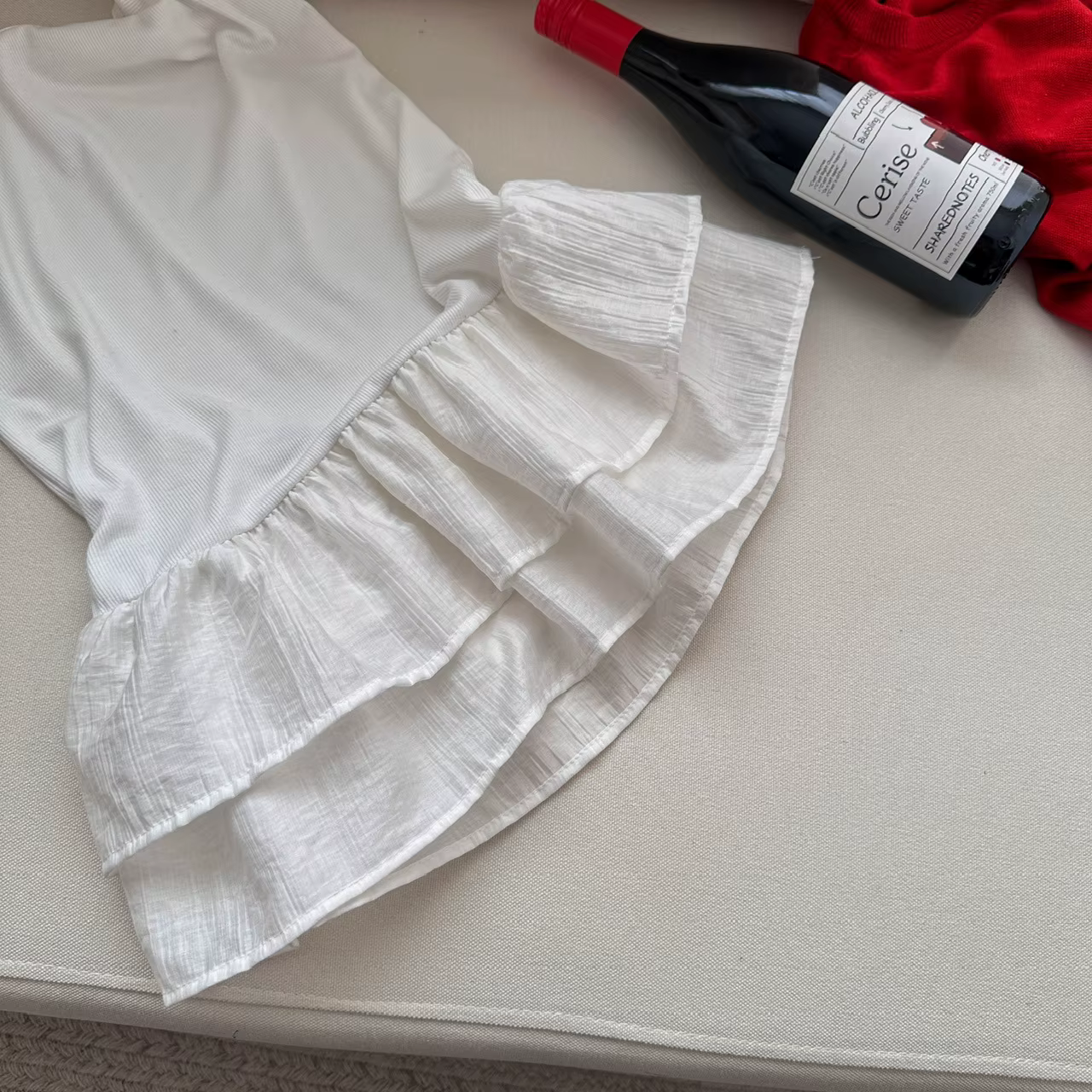 Haut Camisole blanc pour femmes, avec jupe Double couche à volants, débardeur sans manches, épissure amincissante, gilet de Base sans bretelles