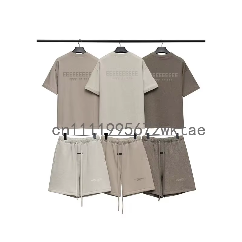 Ensemble de T-shirts Classiques 2SP de Haute Qualité pour Hommes – Design Luxe Texture Métallique Lettres Coton – T-shirt et Short Ample pour Couple