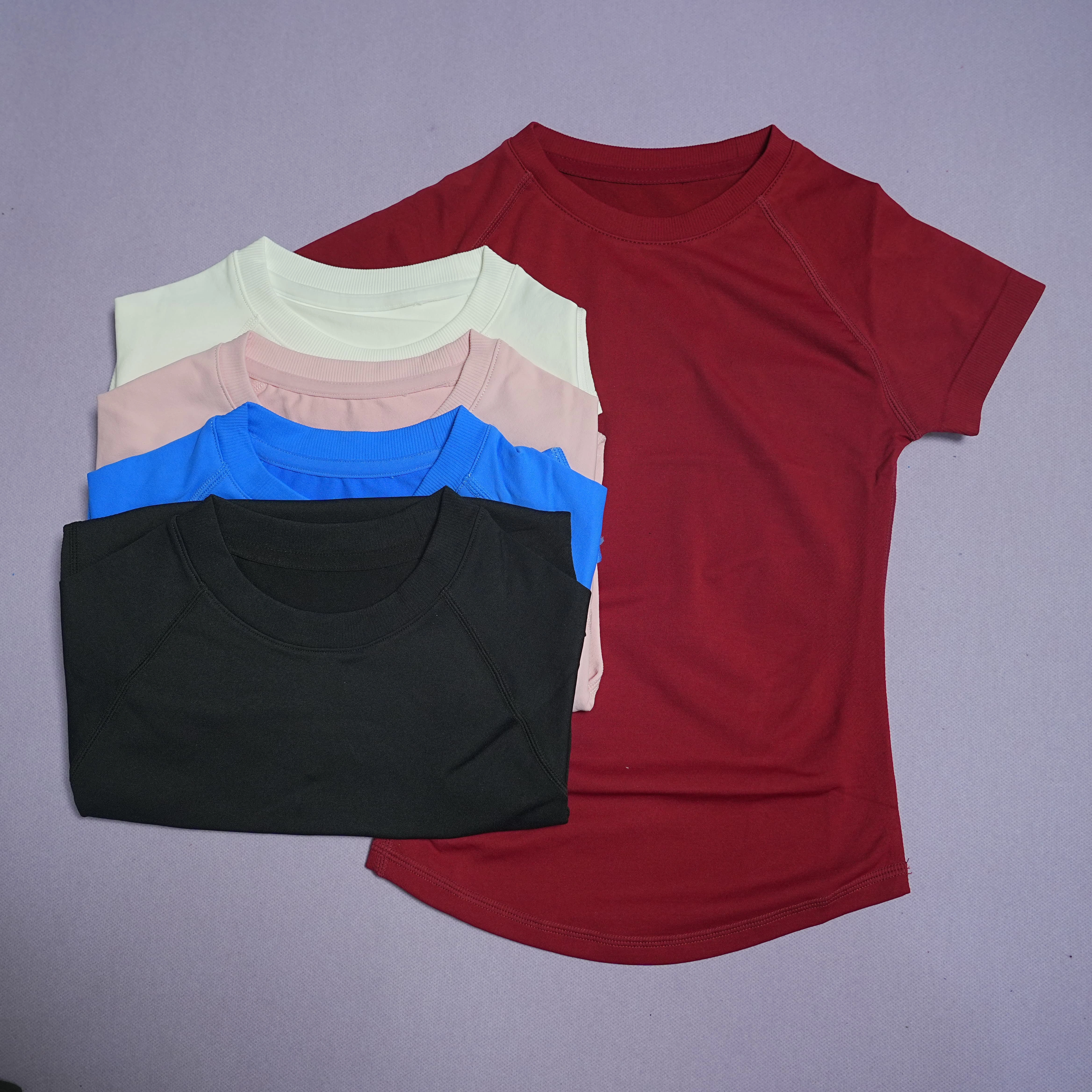 T-shirt de sport à manches courtes pour femme DFDK