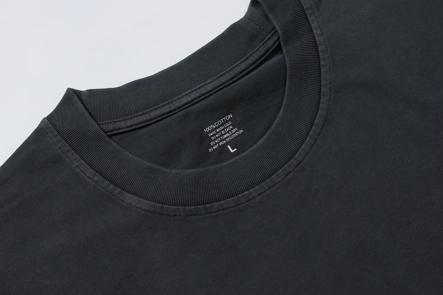 T-shirt ample à manches courtes avec étiquette brodée sur la poitrine NBHD