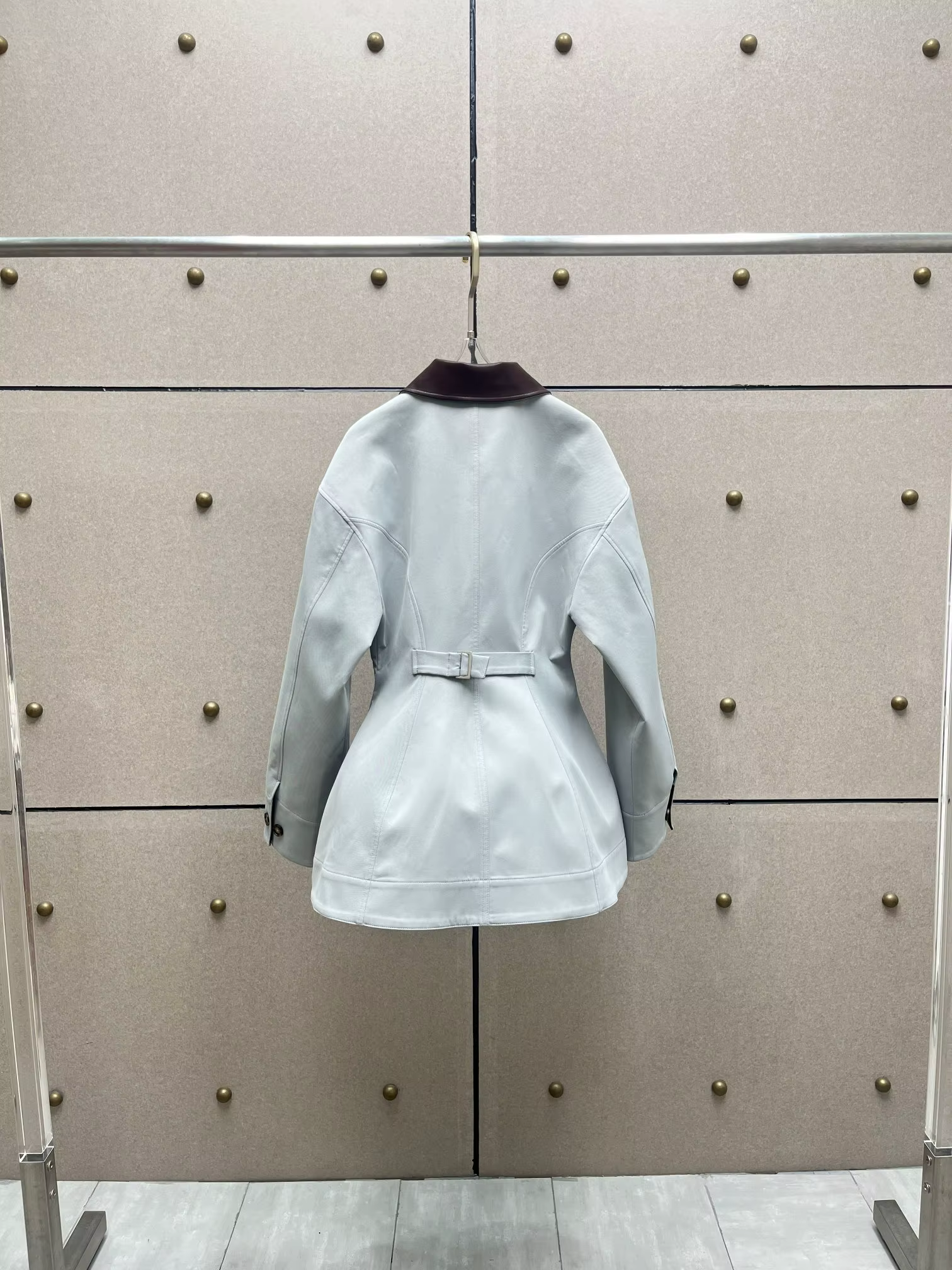 Veste à panneaux en cuir