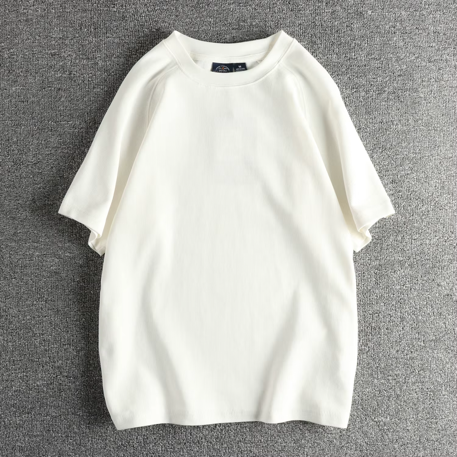 T-shirt à manches courtes en tissu gaufré pour hommes