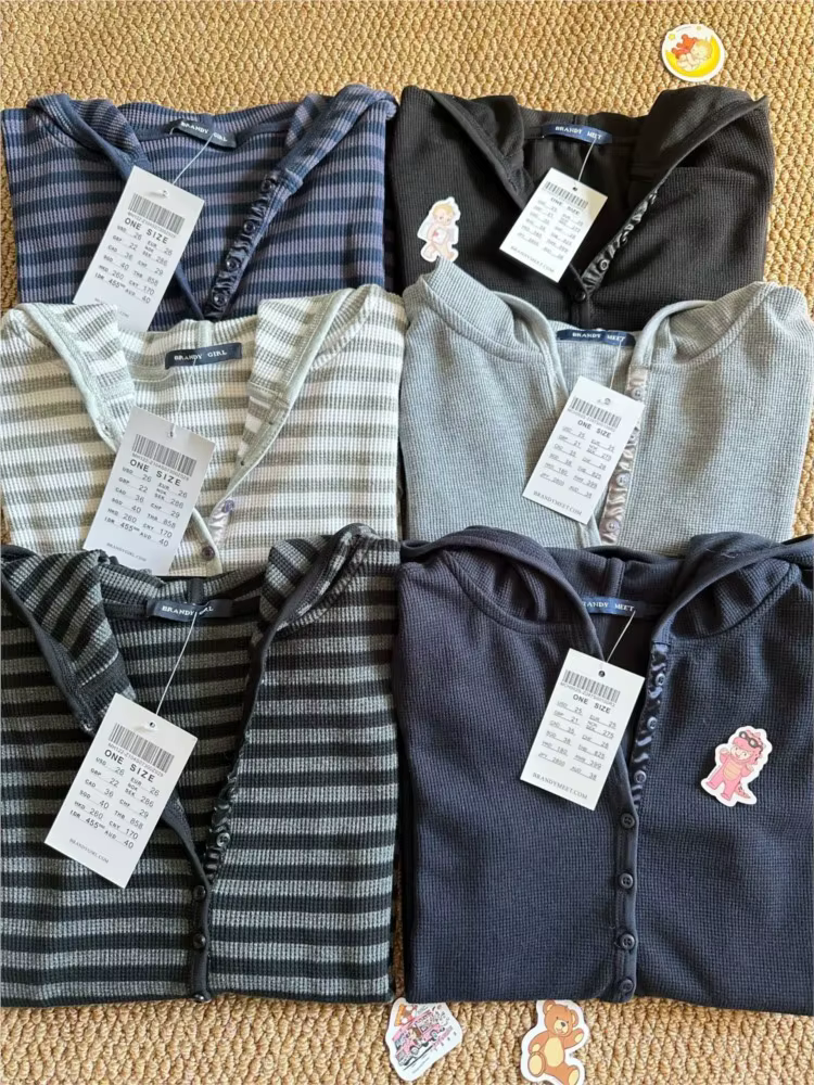 T-shirt à capuche gaufré pour femme