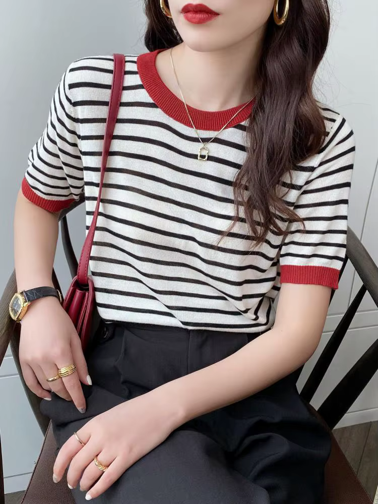 T-shirt décontracté à rayures pour femme