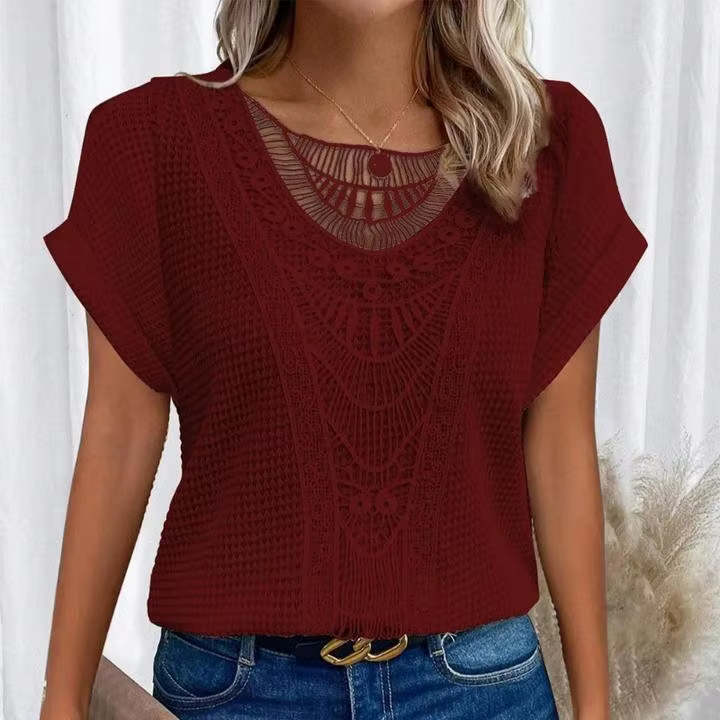 T-shirt élégant à manches courtes avec empiècements en dentelle