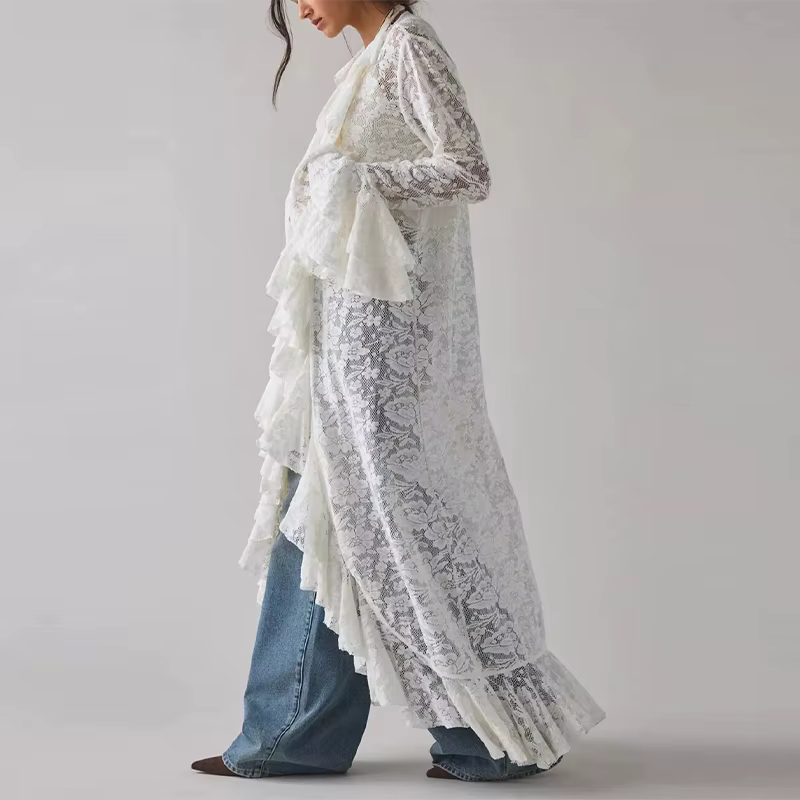 Kimono long en dentelle blanche à volants pour femme