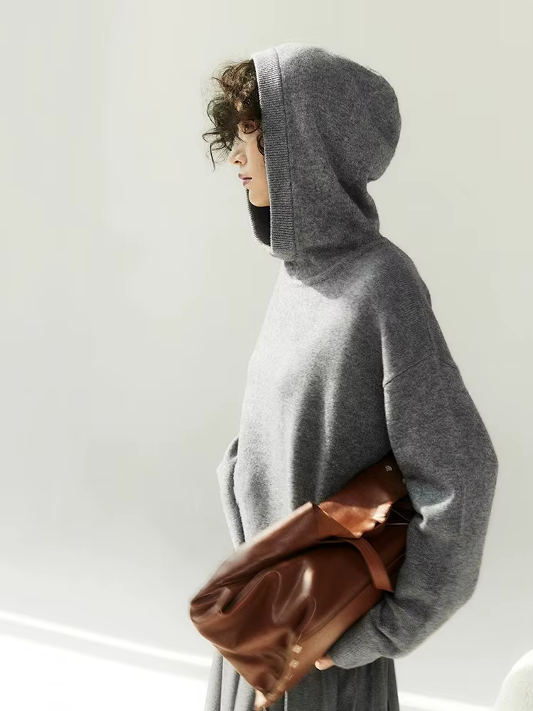 Pull en cachemire à capuche gris pour femme