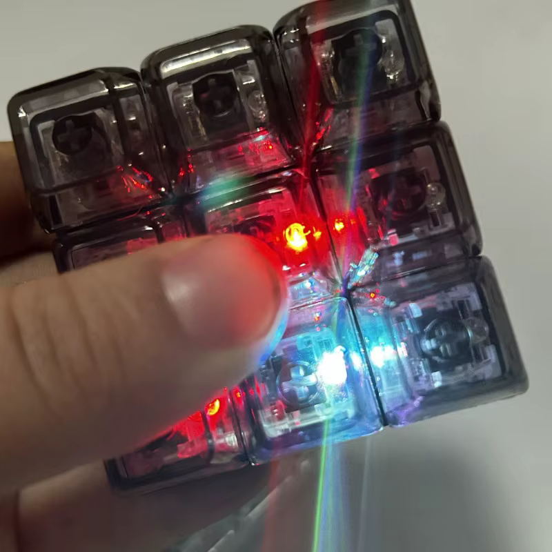LED 9 touches Keycap porte-clés pour femmes hommes lumineux soulagement du Stress doigt pendentifs Fidget clavier sac à