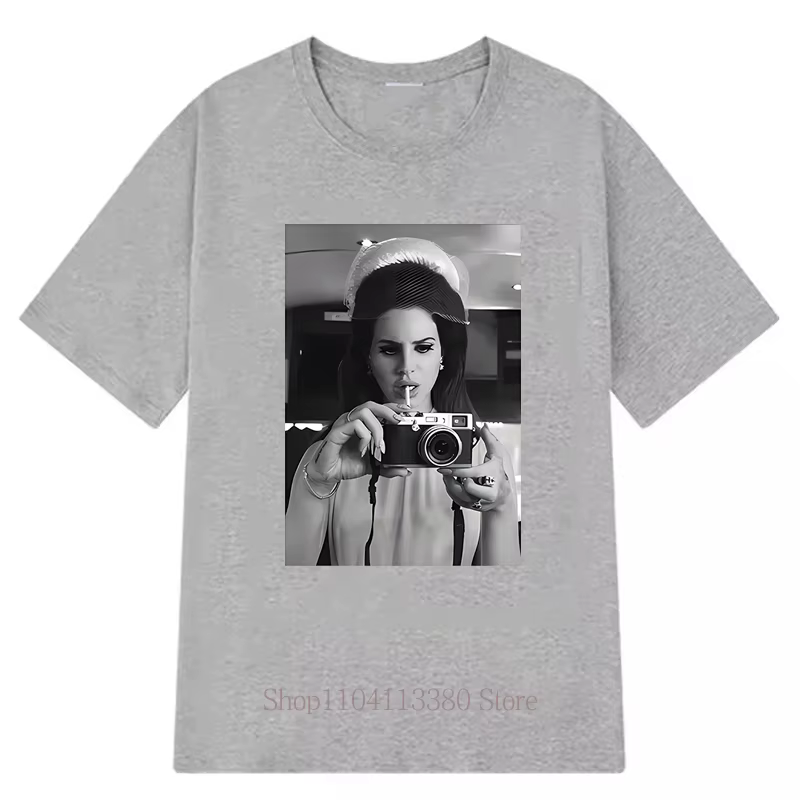 T-shirts à imprimé graphique Lana Del Rey