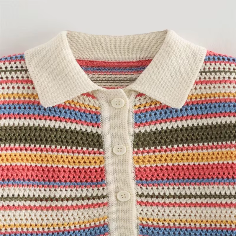 Pull court rayé en tricot au crochet pour femme