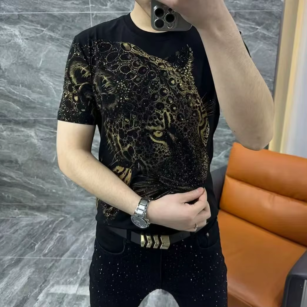 2025 été nouveau diamant chaud hommes à manches courtes col rond T-shirt à la mode mince élastique confortable demi-manches