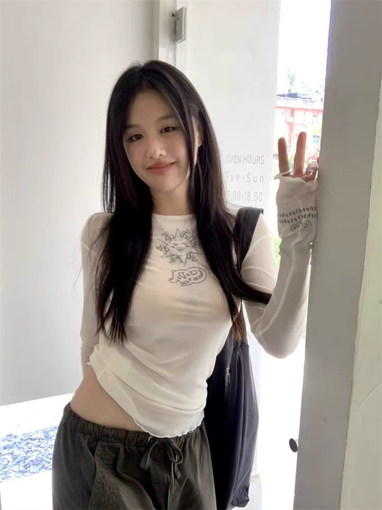 Style japonais épicé fille ajustement minceur maille à manches longues T-shirt femme Design sens Niche noir champignon Base haut