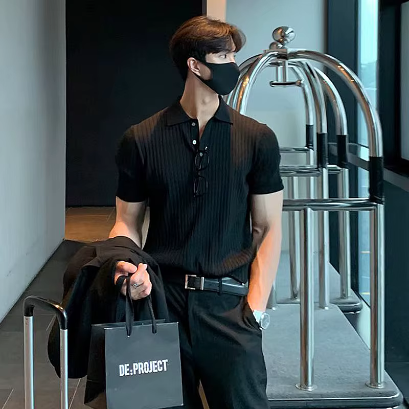 Nouveaux hommes Style coréen Polo de luxe loisirs tricoté T-shirt décontracté rayé couleur unie à manches courtes respirant rétro tricots