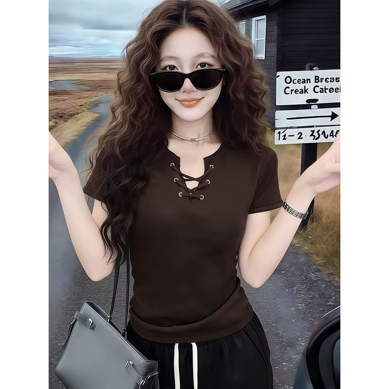 T-shirt rétro américain marron à manches courtes pour femme