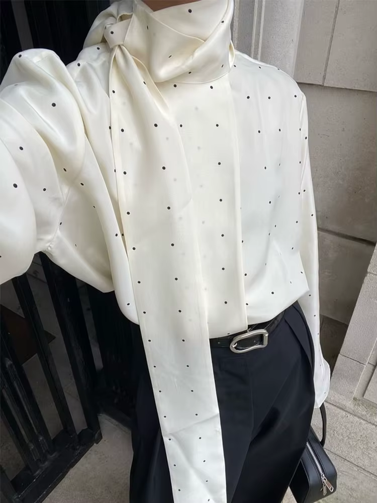 Chemisier blanc à pois pour femme
